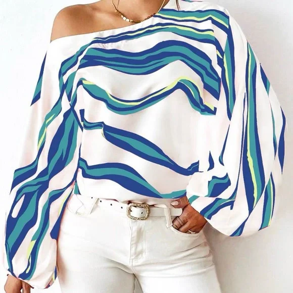 #18 Blue Wave Stripe Blouse-NWT🏷️ - Picture 3 of 3